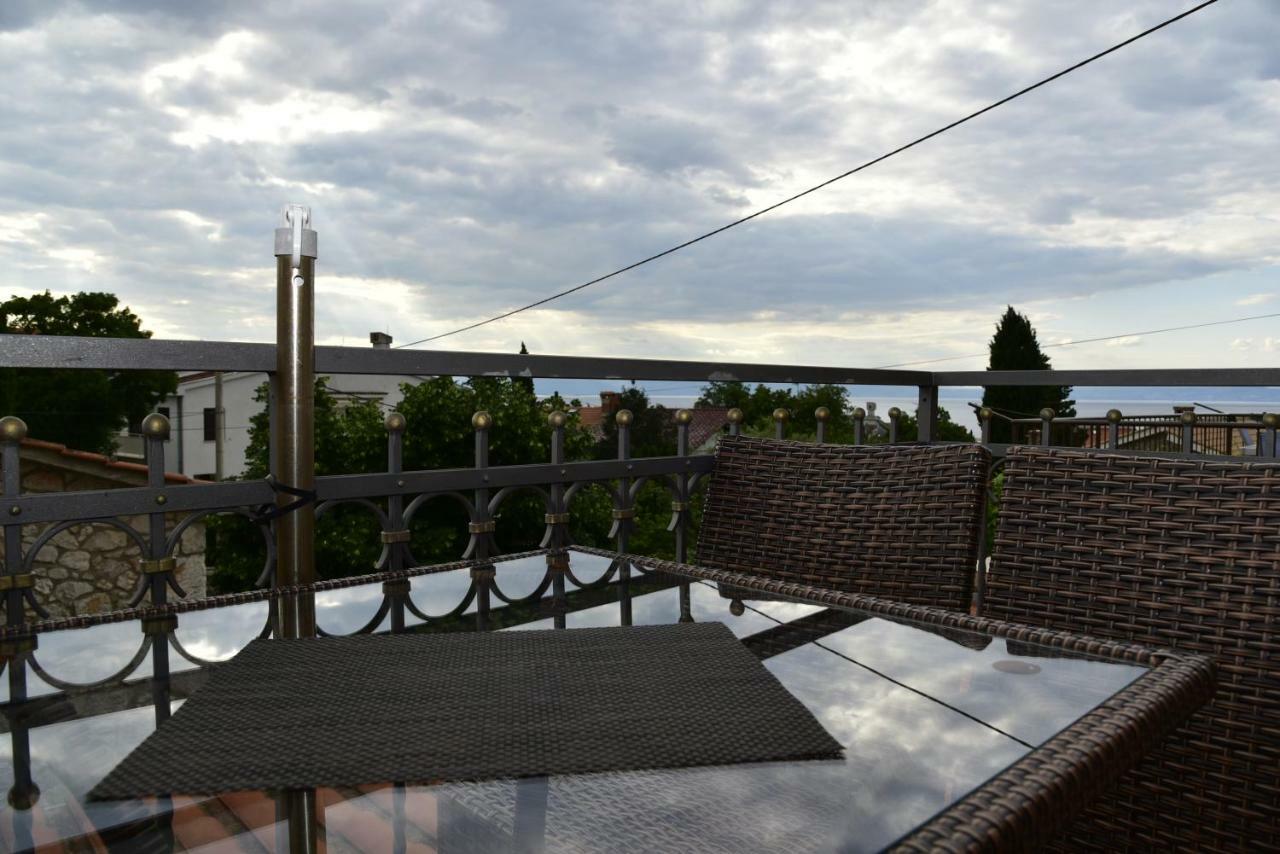 Villa Finka Malinska Buitenkant foto